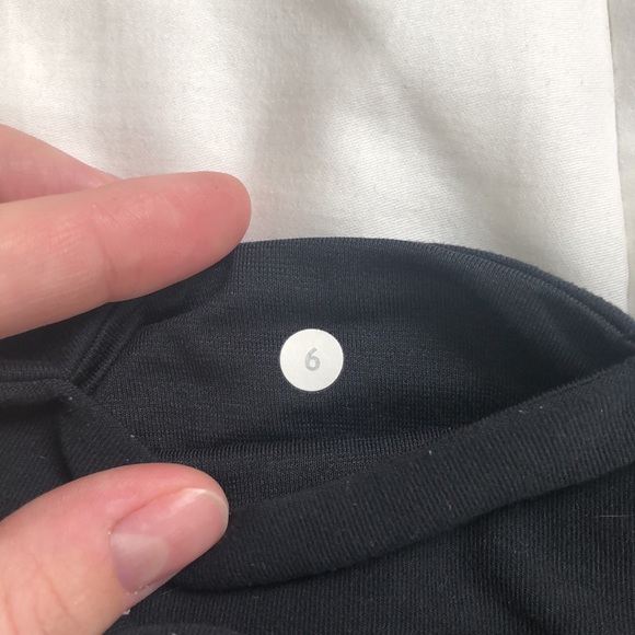 Lulu Lemon shorts - Picture 2 of 2